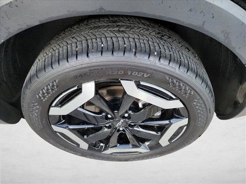 Used 2025 Kia Telluride S FWD image 12