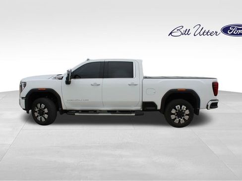 Used 2025 GMC Sierra 2500 Denali image 8
