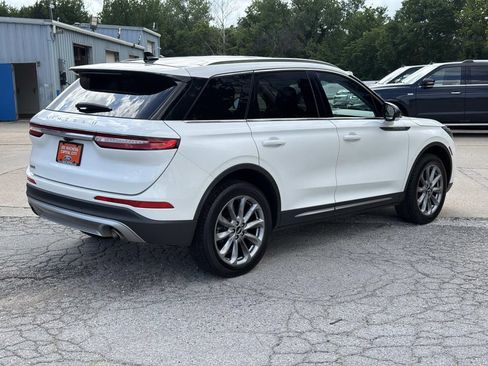 Used 2022 Lincoln Corsair AWD w/ Premium Package image 5
