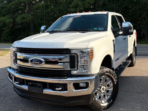Used 2018 Ford F250 XLT w/ XLT Premium Package AWD/4WD image 51