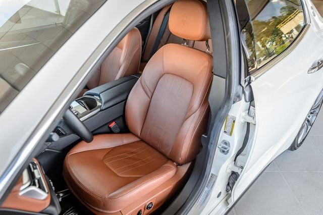 Used 2018 Maserati Ghibli RWD image 42