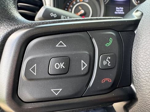 Used 2024 Jeep Gladiator Sport AWD/4WD image 7