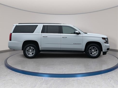 Used 2019 Chevrolet Suburban LT image 5