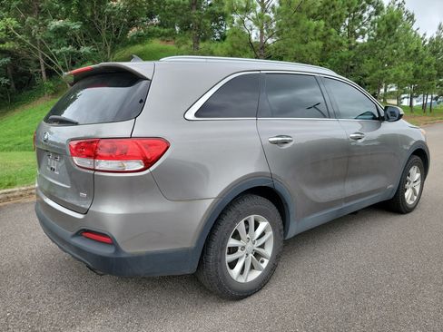 Used 2018 Kia Sorento AWD image 21