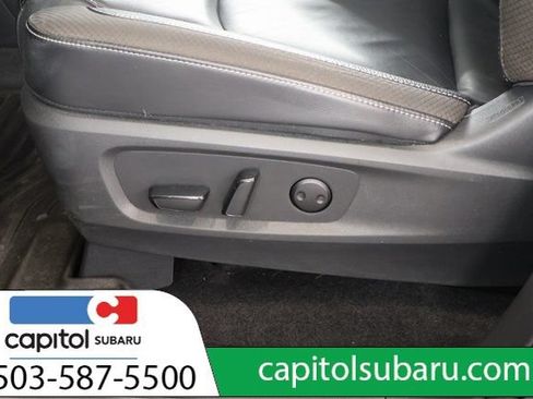 Used 2025 Nissan Pathfinder SL w/ SL Premium Package AWD/4WD image 14