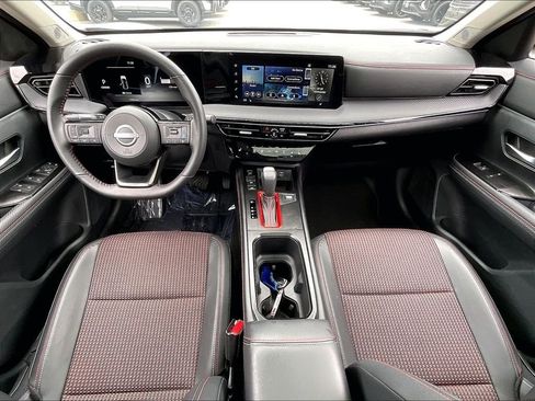 Used 2025 Nissan Kicks SR w/ SR Premium Package AWD/4WD image 20