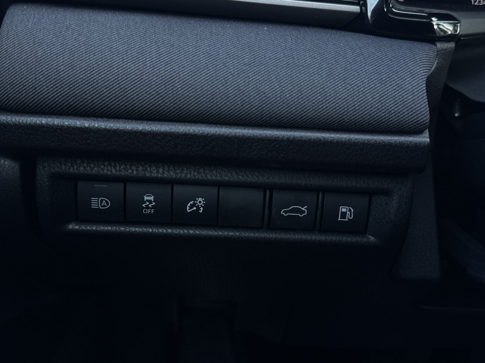Used 2026 Toyota Camry LE FWD image 22