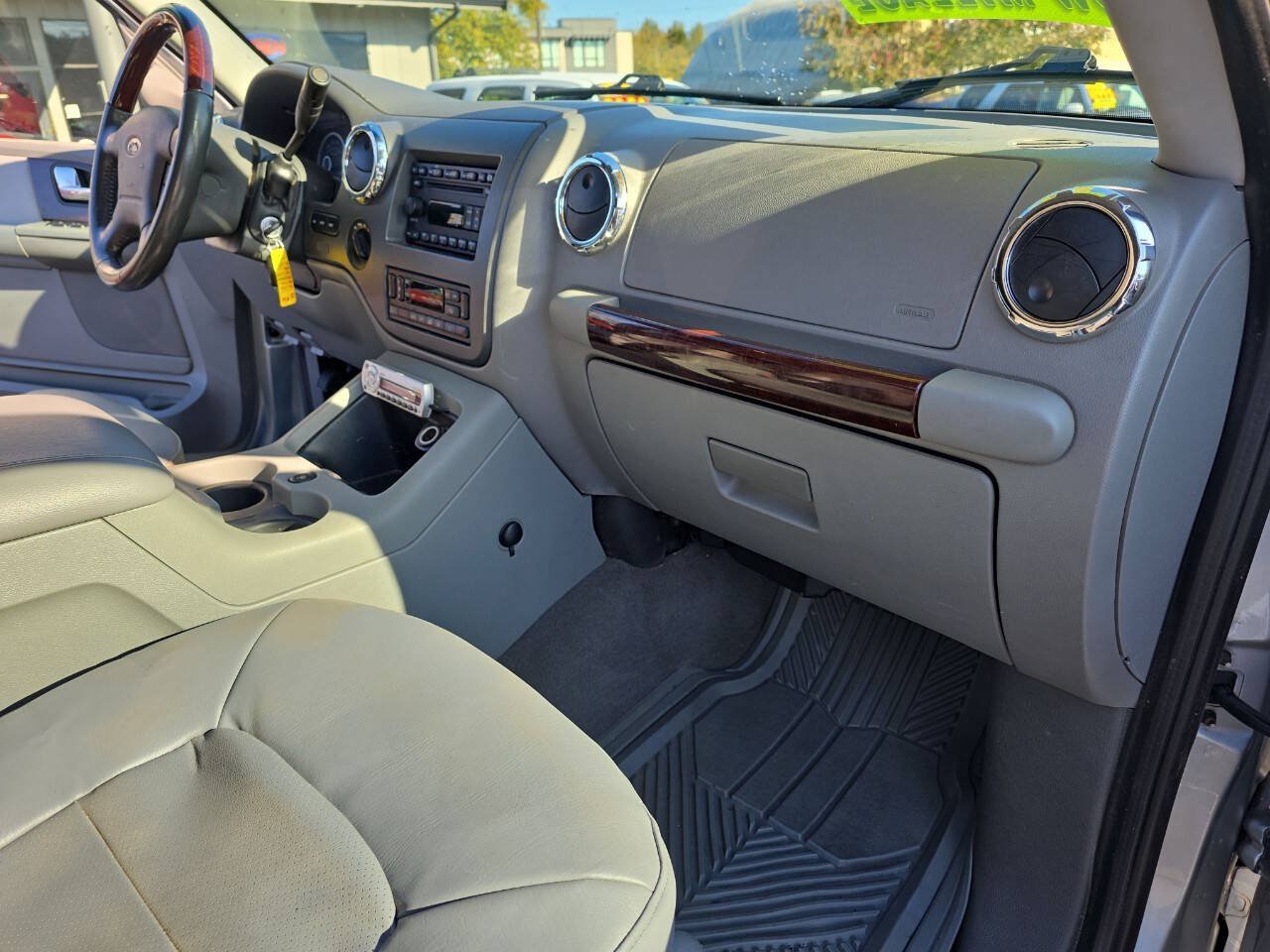 Used 2006 Ford Expedition Limited AWD/4WD image 17