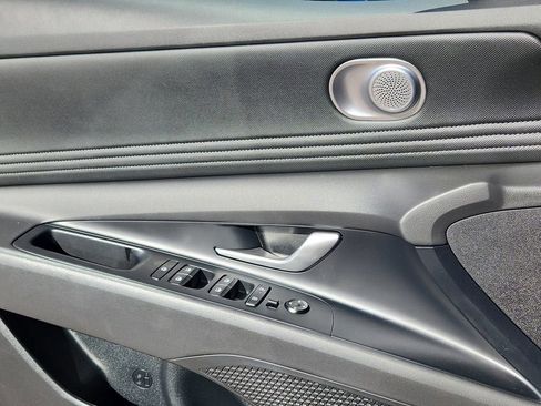 Used 2024 Hyundai Elantra SEL w/ Convenience Package image 21