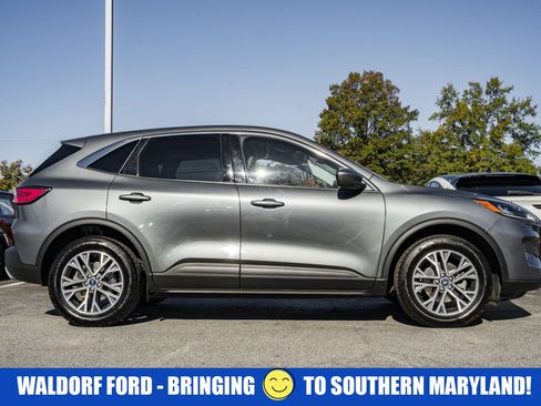 Used 2022 Ford Escape SEL image 4