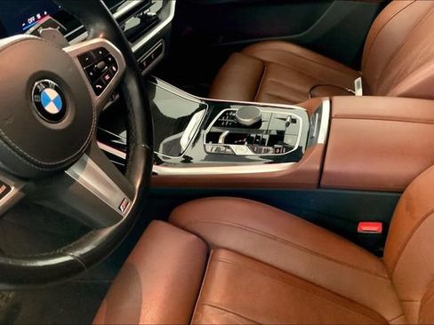 Used 2024 BMW X7 xDrive40i w/ M Sport Package AWD/4WD image 8