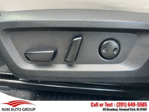 Used 2023 Nissan Rogue SV AWD/4WD image 19