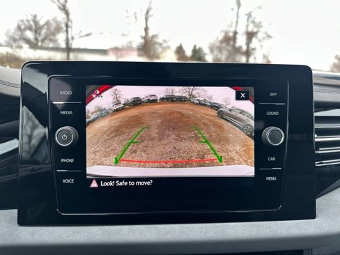 New 2026 Volkswagen Jetta SE image 21