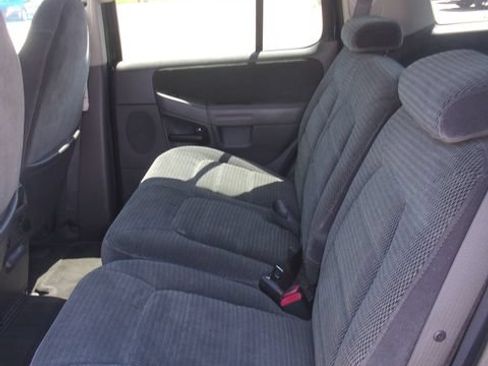 Used 2002 Ford Explorer XLT AWD/4WD image 12