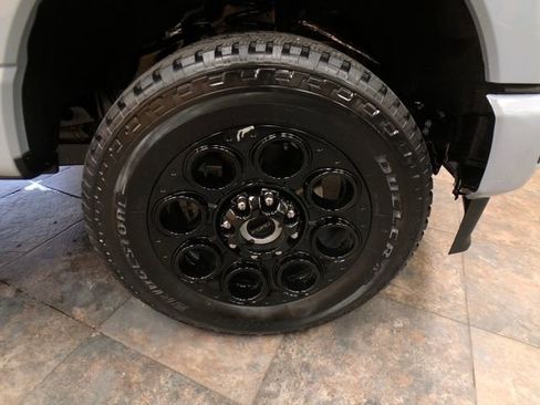 New 2026 Ford F250 Lariat w/ Black Appearance Package image 9