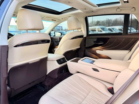 Used 2019 Lexus LS 500 w/ Luxury Package image 24