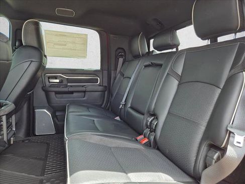 New 2026 RAM 2500 Laramie AWD/4WD image 16
