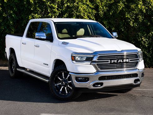 Used 2020 RAM 1500 Laramie AWD/4WD image 1