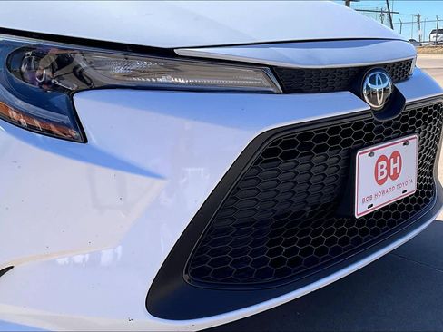 Used 2022 Toyota Corolla LE image 28