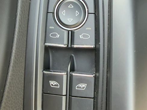 Used 2015 Porsche Boxster RWD image 25