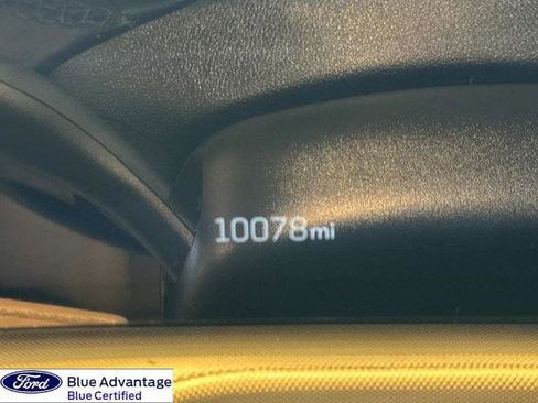 Used 2024 Cadillac XT4 Luxury w/ Cold Weather Package FWD image 2
