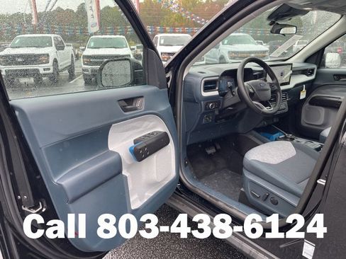 New 2025 Ford Maverick XLT w/ XLT Luxury Package image 4