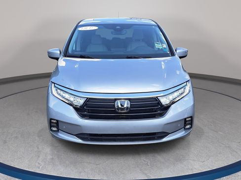 Used 2024 Honda Odyssey Touring image 2