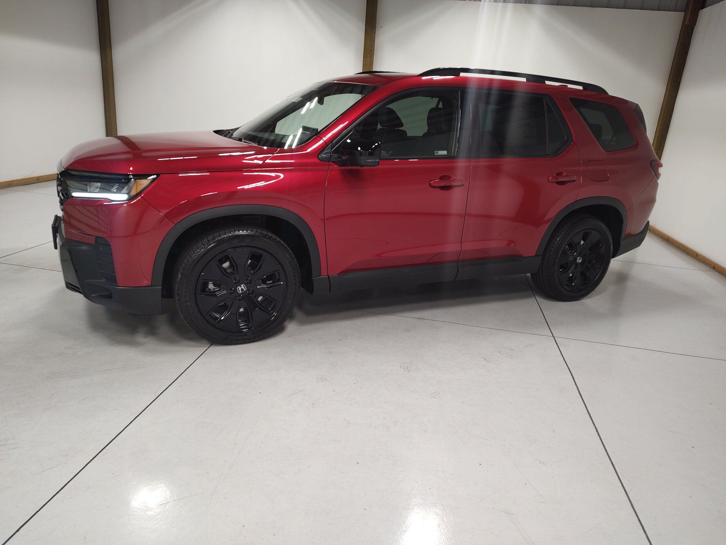 New 2026 Honda Pilot Black Edition image 4