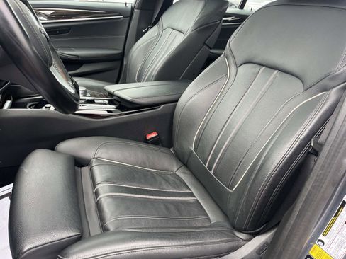 Used 2019 BMW 530i xDrive image 30