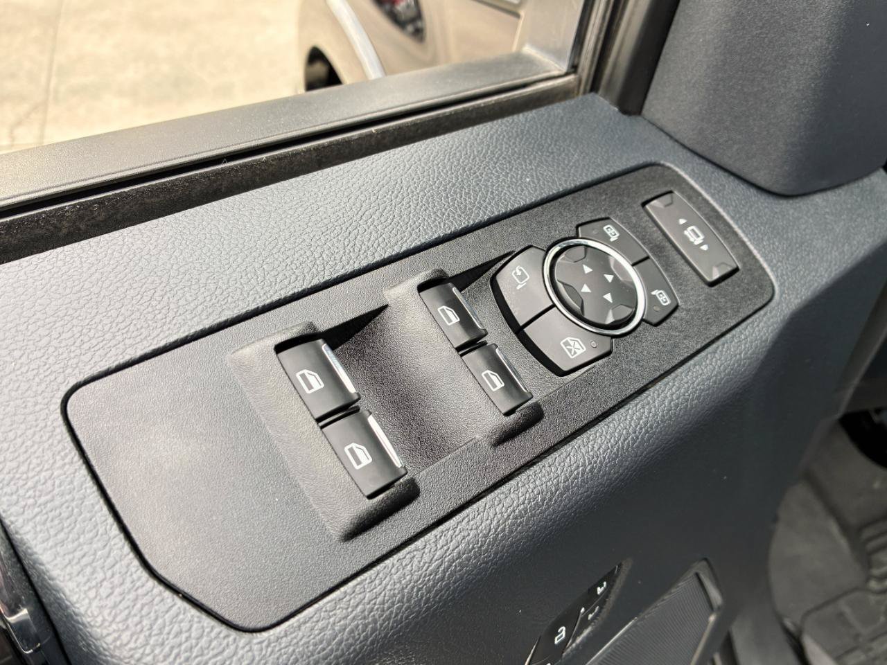 Used 2022 Ford F250 4x4 Crew Cab Super Duty image 11