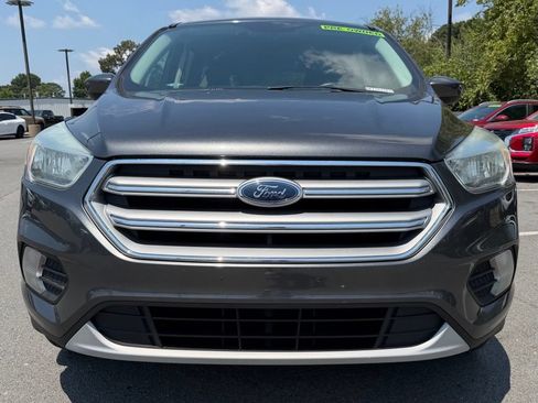 Used 2017 Ford Escape SE w/ SE Cold Weather Package FWD image 2