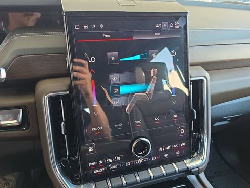 New 2026 GMC Yukon XL Denali Ultimate AWD/4WD image 27