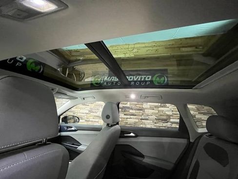 Used 2022 Volkswagen Taos SE w/ Panoramic Sunroof Package AWD/4WD image 29