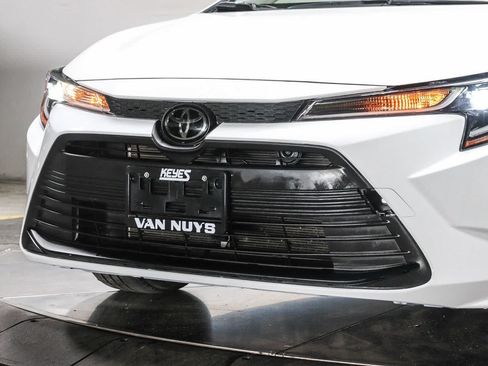 Certified 2024 Toyota Corolla LE w/ LE Convenience Package FWD image 9