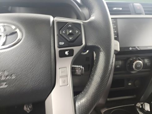 Used 2020 Toyota 4Runner Limited image 30