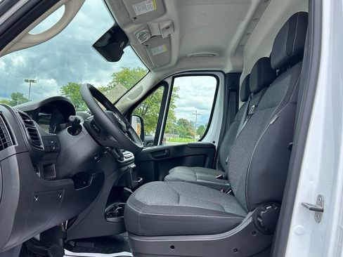 Used 2024 RAM ProMaster 2500 FWD image 27
