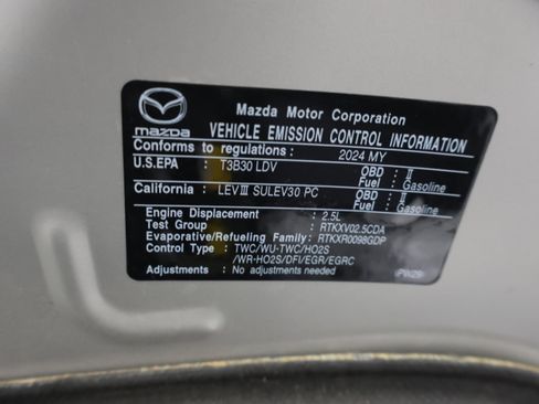 Used 2024 MAZDA MAZDA3 s image 19