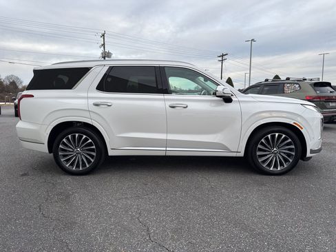 Used 2025 Hyundai Palisade Calligraphy image 8