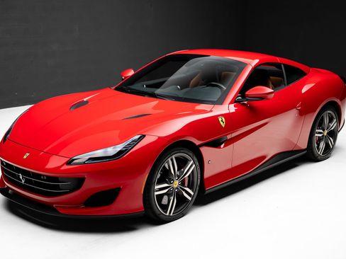 Used 2019 Ferrari Portofino RWD image 5