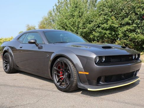 Used 2023 Dodge Challenger SRT Hellcat Widebody image 3