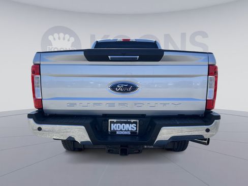 Used 2019 Ford F250 XLT w/ XLT Premium Package image 15