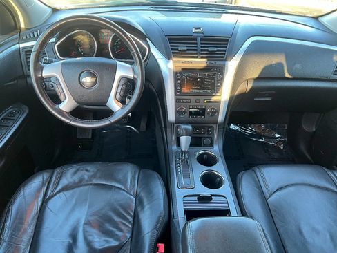 Used 2010 Chevrolet Traverse LT w/ Personal Connectivity Package image 28