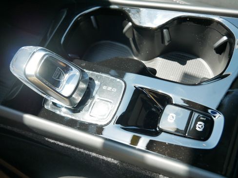 New 2026 Volvo XC40 B5 Plus w/ Protection Package Premier image 9