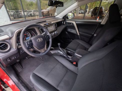 Used 2014 Toyota RAV4 LE AWD/4WD image 9