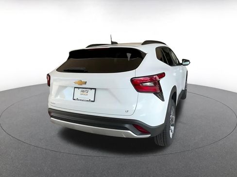 Used 2025 Chevrolet Trax LT image 15