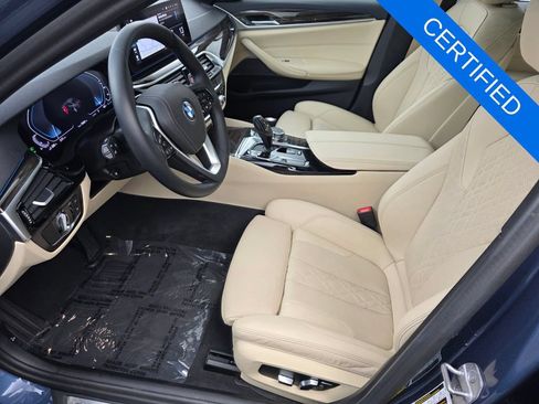 Certified 2023 BMW 530e w/ Premium Package RWD image 9