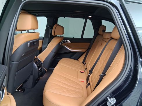 New 2026 BMW X5 M60i image 14