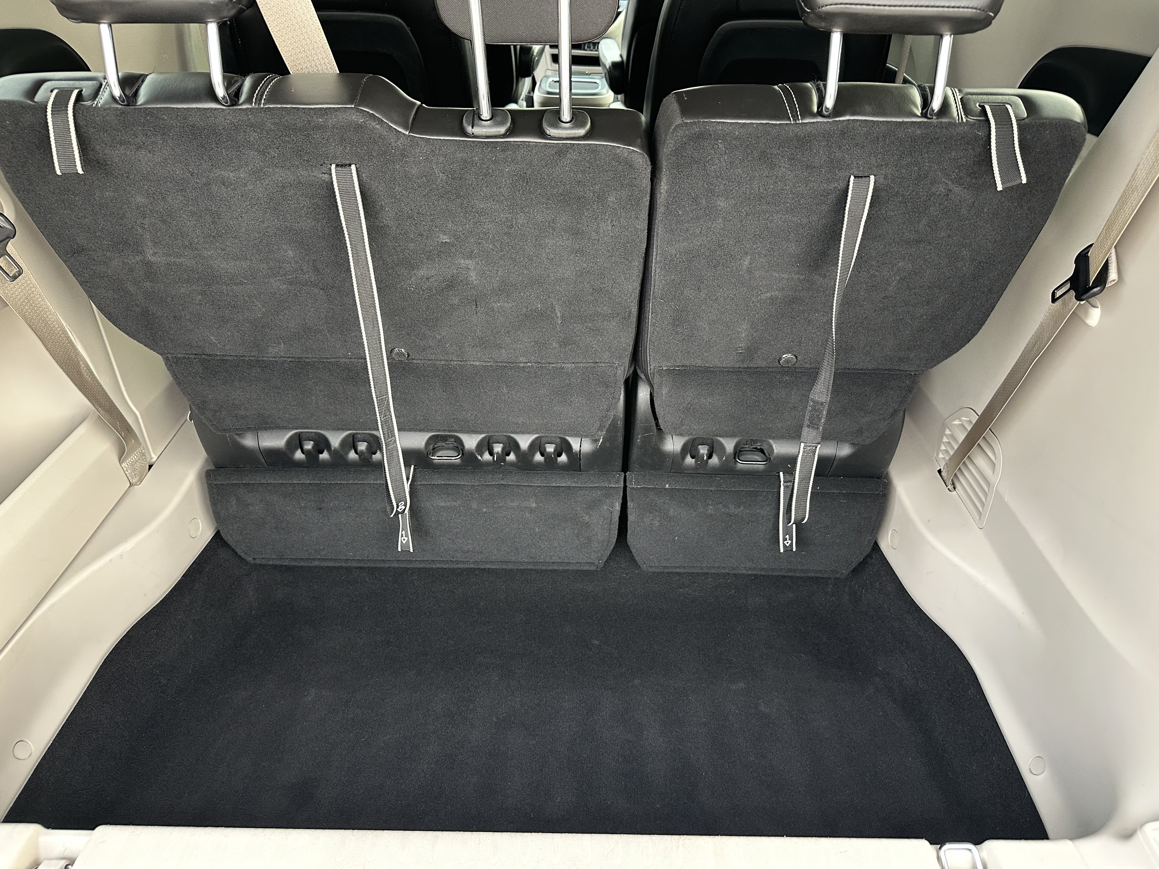 Used 2023 Chrysler Pacifica Touring-L FWD image 31