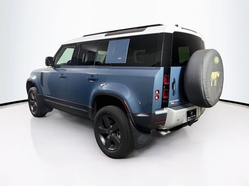 Used 2024 Land Rover Defender 110 SE AWD/4WD image 5