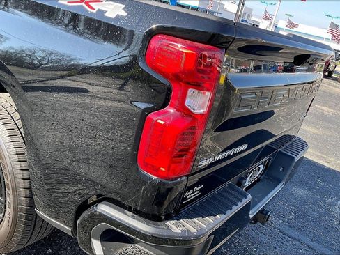 Used 2026 Chevrolet Silverado 1500 Custom image 28